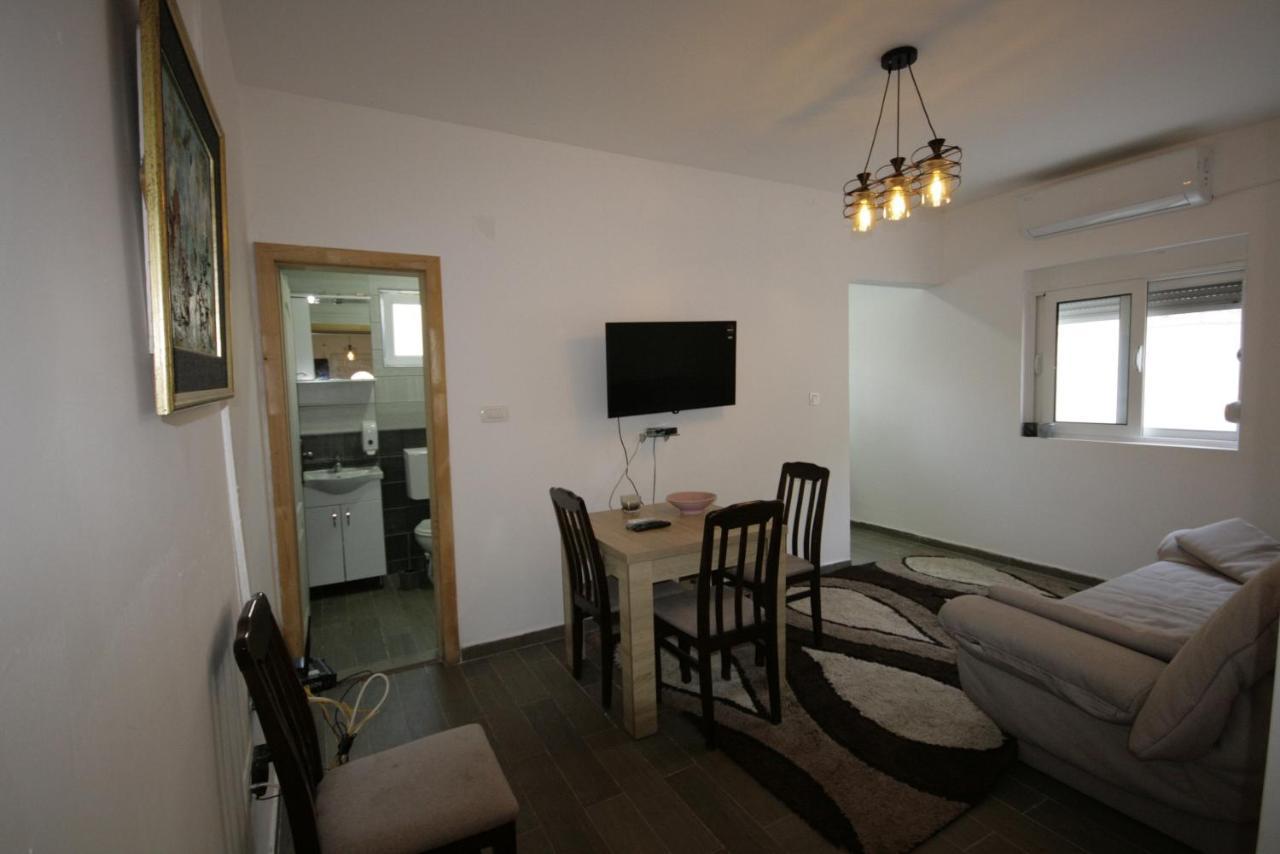Apartmani Srdanovic Tivat Eksteriør billede
