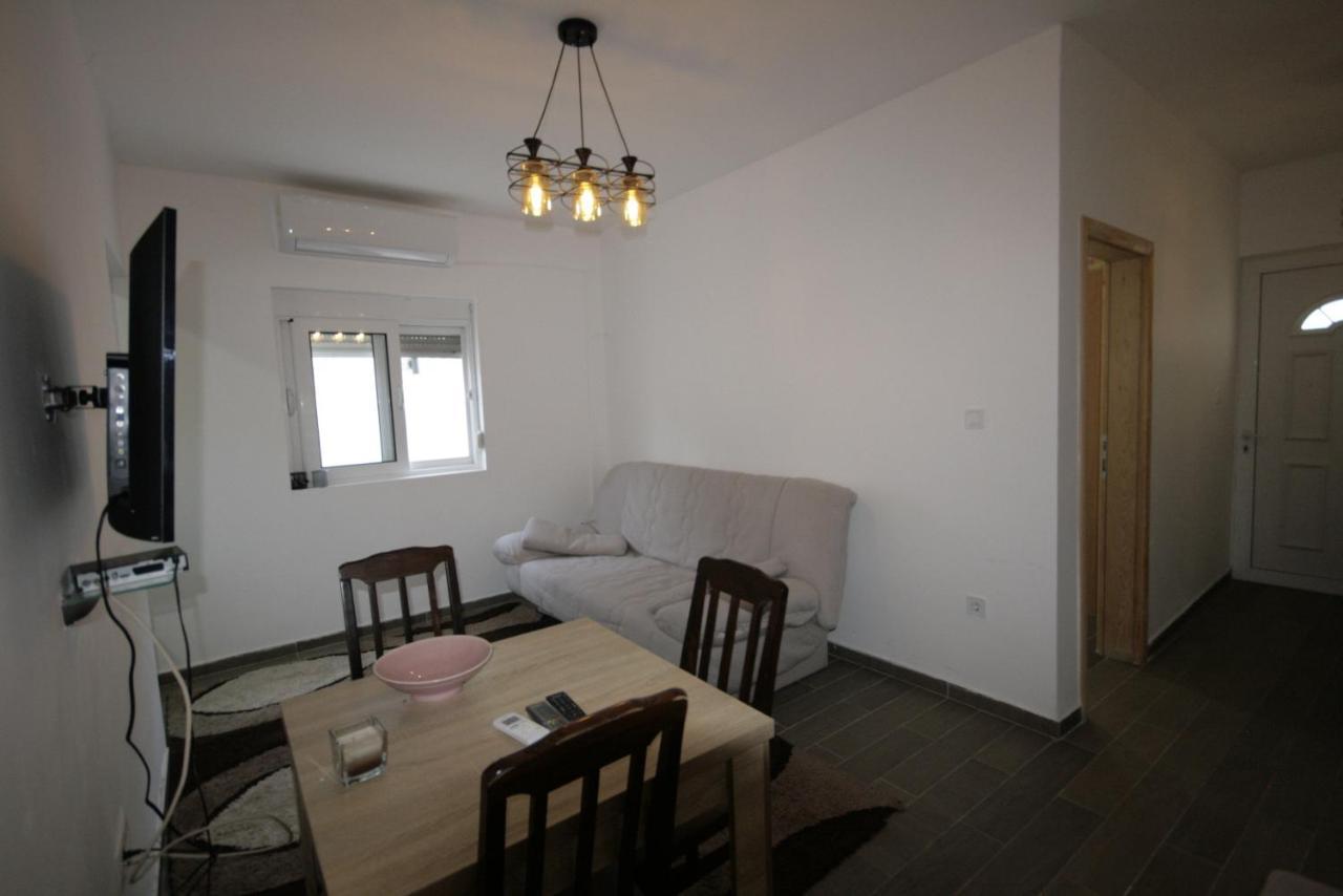 Apartmani Srdanovic Tivat Eksteriør billede