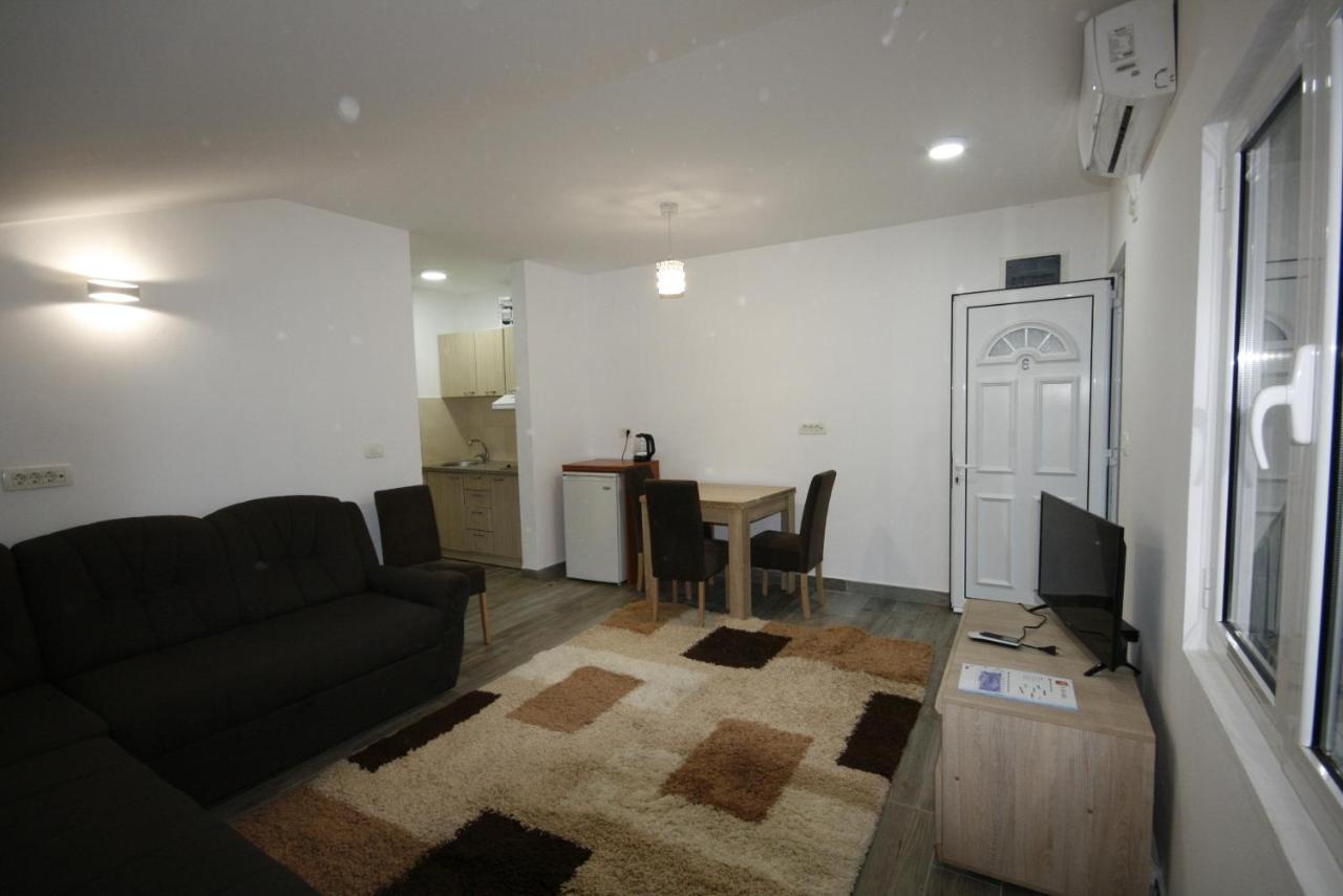 Apartmani Srdanovic Tivat Eksteriør billede