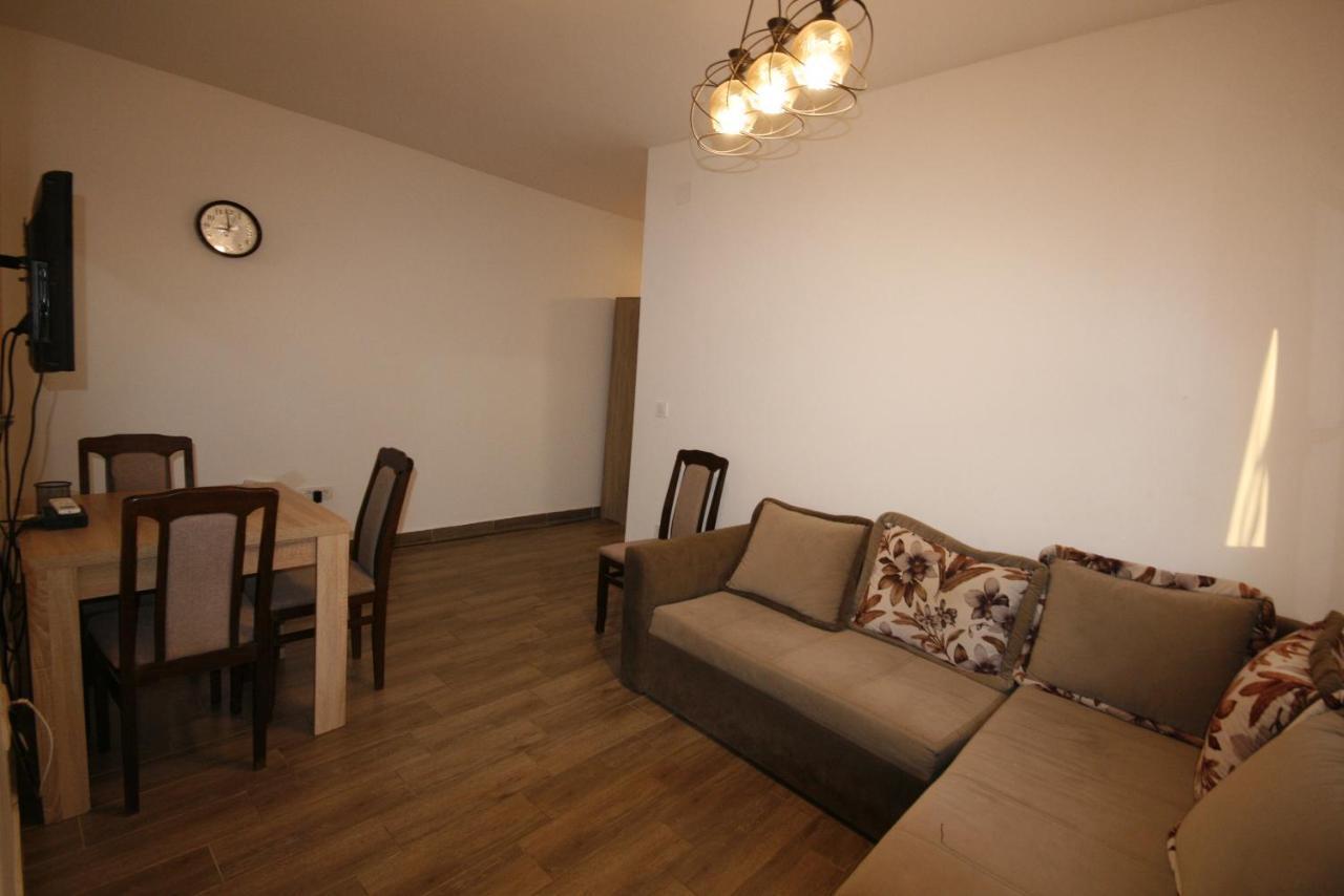 Apartmani Srdanovic Tivat Eksteriør billede