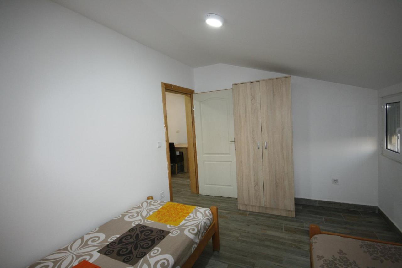 Apartmani Srdanovic Tivat Eksteriør billede