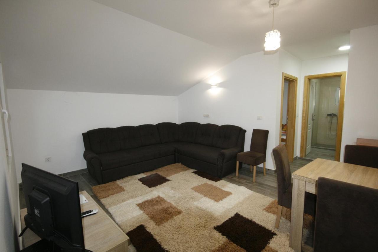 Apartmani Srdanovic Tivat Eksteriør billede
